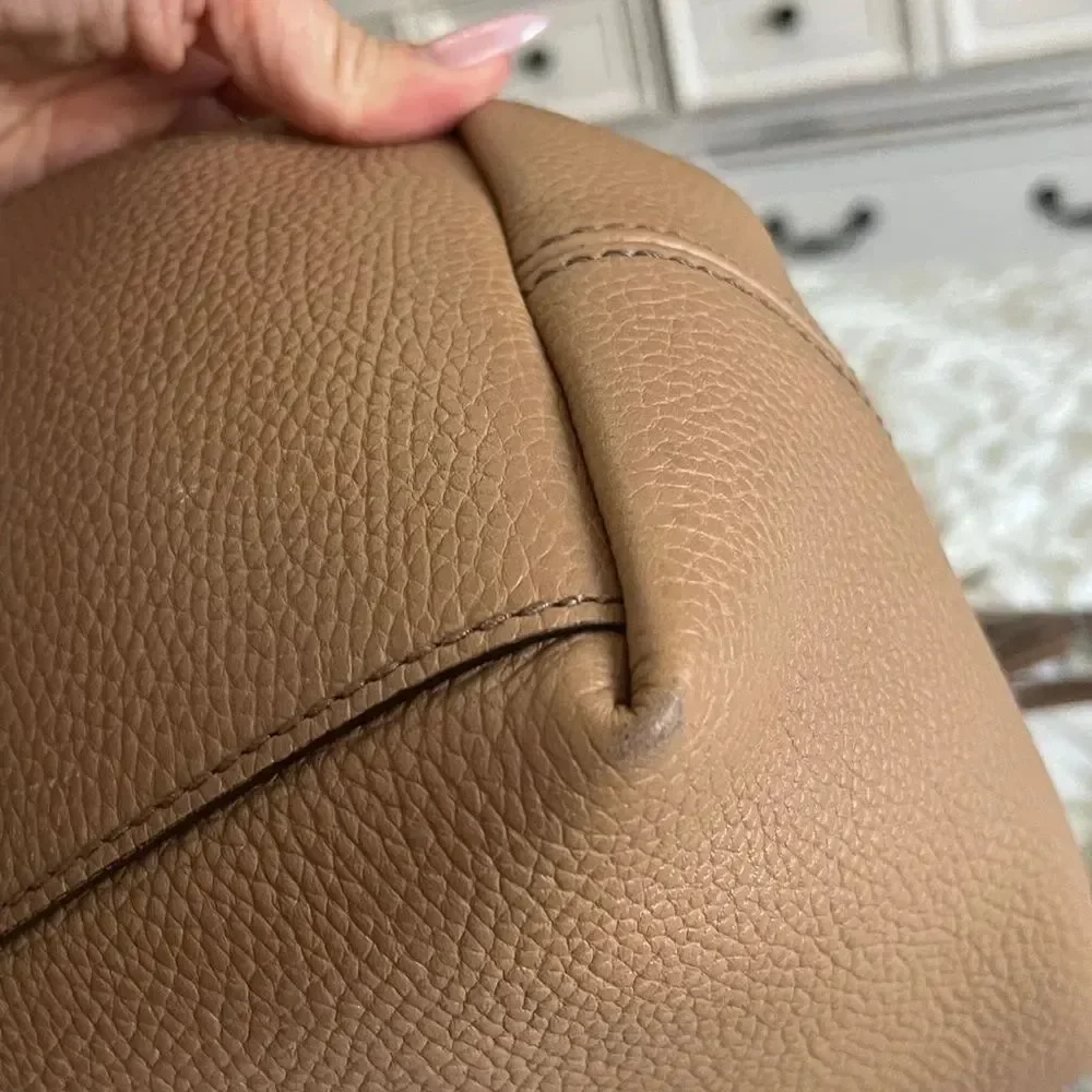 N/A gucci tan